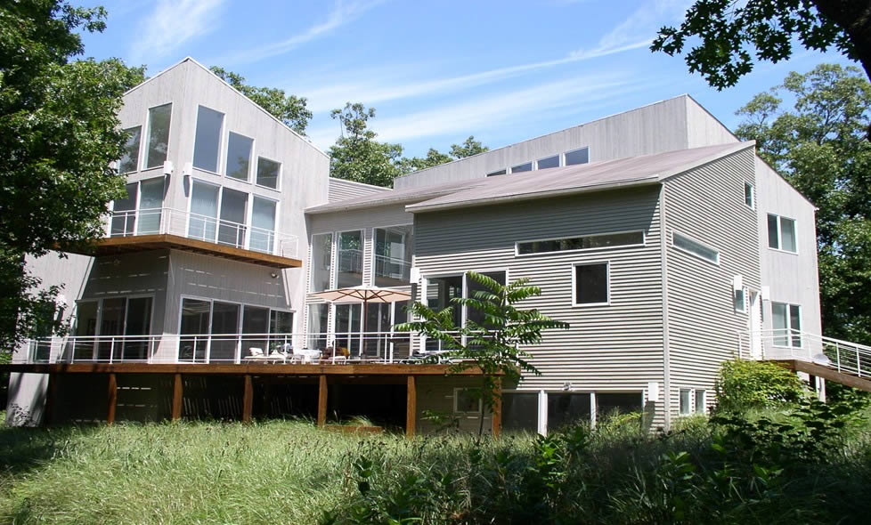 Bev Shores home by Dix Design Group